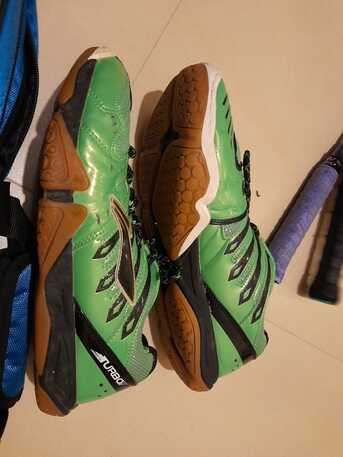 Sanabis, Sporting Goods, BHD 15,  Linings Turbo Badminton Shoes.