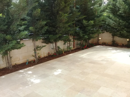 Amman, Apartments/Houses, JOD 14000/year,  3 BR,  Ground Floor Semi Furnished 3B Apart With Garden In 5 Circle 00962777688956