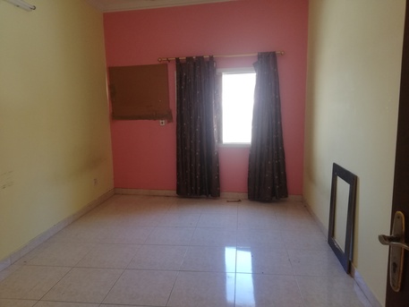 Salmaniya, Apartments/Houses, BHD 210/month,  2 BR,  2 Bedrooms Spacious Unfurnished Flat For Rent (exclusive Ewa)