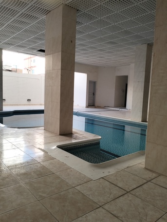 Adliya, Apartments/Houses, BHD 300/month,  2 BR,  100 Sq. Meter,  Specious Flat With Ewa