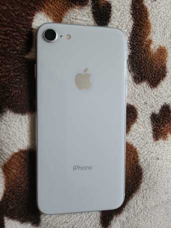 Riyadh, Mobile Phones, SAR 800,  Apple IPhone 8 (64gb) Silver