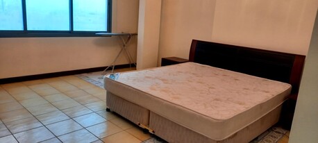 Juffair, Apartments/Houses, BHD 300/month, Furnished, 2 BR, Well Furnished Family Apartments: Pool. Gym. Internet. Parking. 1BR @ 260 BD: TONY