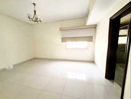 Manama, Offices, BHD 400,  120 Sq. Meter,  Seef Area 120 Sq.mtrs Commercial Office Flat Available For Rent