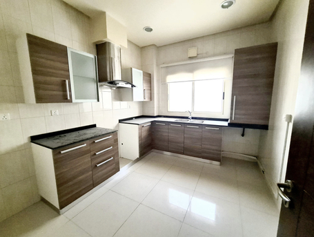 Manama, Offices, BHD 400,  120 Sq. Meter,  Seef Area 120 Sq.mtrs Commercial Office Flat Available For Rent