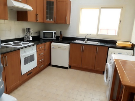 Juffair, Apartments/Houses, BHD 430/month,  Furnished,  3 BR,  Spacious Furnished Family Apartment:GAS Cooking. Balcony. Closed Kitchen. 3Baths. Pool.Gym