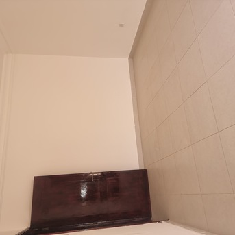 Juffair, Apartments/Houses, BHD 220/month,  2 BR,  &2BATHROOM Hall Kitchen Without Electricity Balkani Car Parking