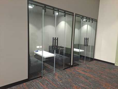 Riyadh, Construction, Glass Work