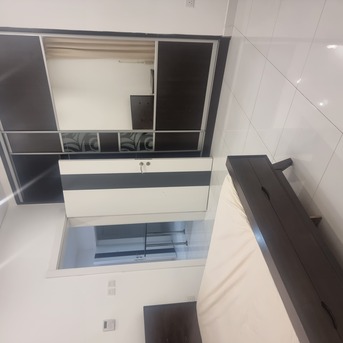 Saar, Apartments/Houses, BHD 250/month,  1 BR,  ?2BATHROOM Hall Kitchen Open Fully Furnished Car Parking