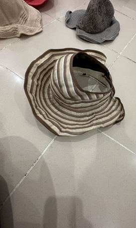 Jeddah, Household Items, SAR 5,  Hats