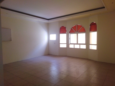  , BHD 150/month,  2 BR,  Flat For Rent In Muharraq Near Master Point, 2