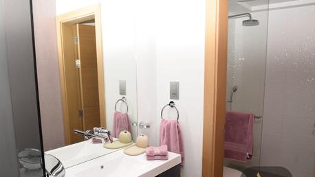 Juffair, Apartments/Houses, BHD 260/month,  Furnished,  Studio,  90 Sq. Meter,  Very Nice Fully Furnished Luxury Studio Flat Available In Juffair Call Aleena