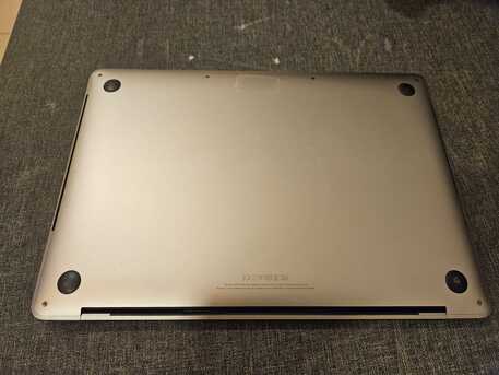Riyadh, Computers, SAR 2200,  Apple MacBook Pro 13-inch With Touch Bar