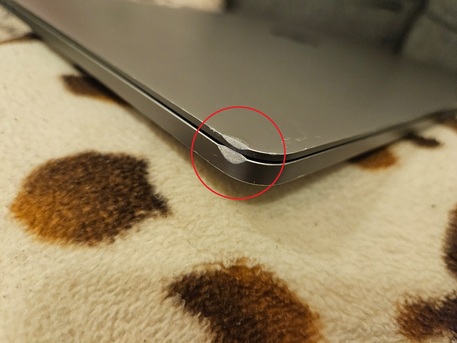 Riyadh, Computers, SAR 2200,  Apple MacBook Pro 13-inch With Touch Bar