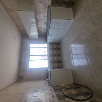 Hidd, Apartments/Houses, BHD 250/month,  2 BR,  @2BATHROOM Hall Kitchen Open With Electricity Car Parking