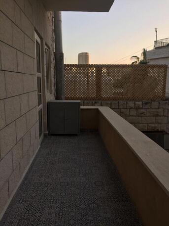 Amman, Apartments/Houses, JOD 12000/year,  Furnished,  3 BR,  Fully Furnished 3B Apart With Baconlies And Access RoofTop N Jabal Webdeh 00962777688956