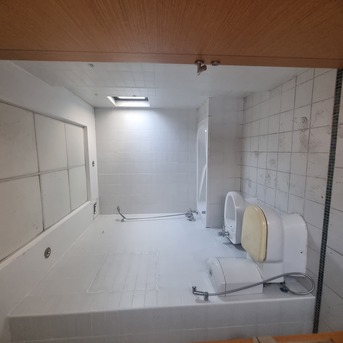 Manama, Apartments/Houses, BHD 500/month,  4 BR,  @5BATHROOM Hall Kitchen With Electricity Fully Furnished Gym Swimming Pool