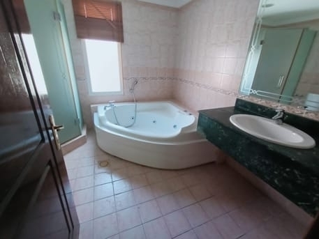 Juffair, Apartments/Houses, BHD 680/month,  3 BR,  Semi Furnished 3bhk Compound Villa For Rent Juffair;38185065