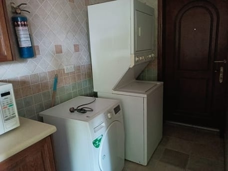 Juffair, Apartments/Houses, BHD 680/month,  3 BR,  Semi Furnished 3bhk Compound Villa For Rent Juffair;38185065