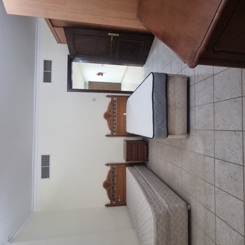 Juffair, Apartments/Houses, BHD 370/month,  2 BR,  ?2BATHROOM Hall Kitchen With Electricity Semi Furnished Car Parking