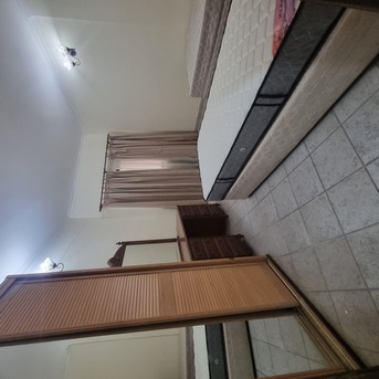 Juffair, Apartments/Houses, BHD 370/month,  2 BR,  ?2BATHROOM Hall Kitchen With Electricity Semi Furnished Car Parking