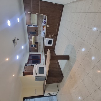 Juffair, Apartments/Houses, BHD 370/month,  2 BR,  ?2BATHROOM Hall Kitchen With Electricity Semi Furnished Car Parking