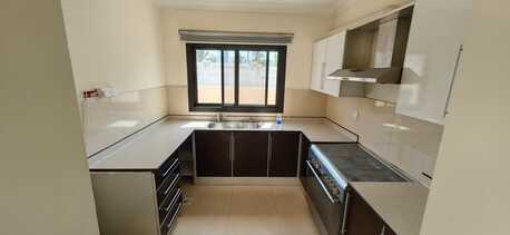 Juffair, Apartments/Houses, BHD 550/month,  3 BR,  *3BATHROOM Hall Kitchen With Electricity  Villa For Rent