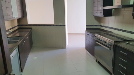 Amman, Apartments/Houses, JOD 12000/year,  3 BR,  Semi Furnished Ground 3B Apart With Big Garden In 5 Circle 00962777688956