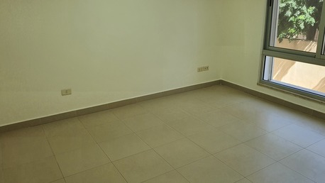 Amman, Apartments/Houses, JOD 12000/year,  3 BR,  Semi Furnished Ground 3B Apart With Big Garden In 5 Circle 00962777688956