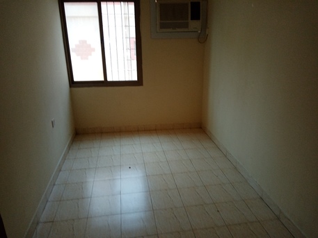 Salmaniya, Apartments/Houses, BHD 250/month,  3 BR,  Semi Furnished 3 Bedroom Flat For Rent In Salmaniya ( Including Ewa)