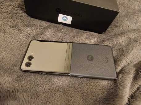 Riyadh, Mobile Phones, SAR 2000,  Motorola Razr 40 Ultra (5G) 256GB Infinite Black