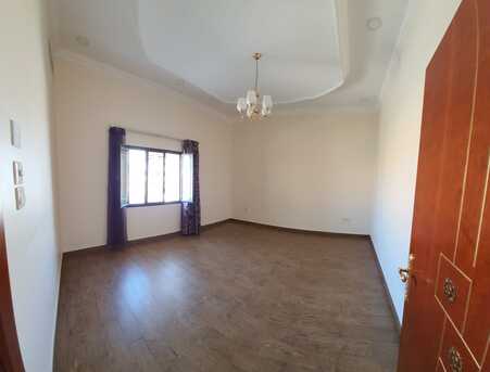 Muharraq, Real Estate For Sale, BHD 75000, 4 BR, 217 Sq. Meter, Delux Apartment For Sale In Busaiteen Nearby The Airport - 4 Bedrooms