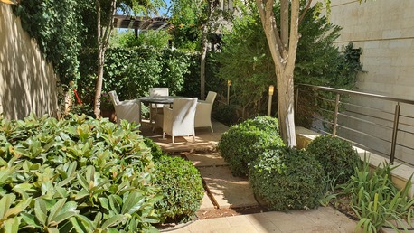 Abdoun, Apartments/Houses, JOD 25000/year,  Furnished,  4 BR,  Ground Fully Furinshed 4B With Baconly And Garden In Abdoun 00962777688956