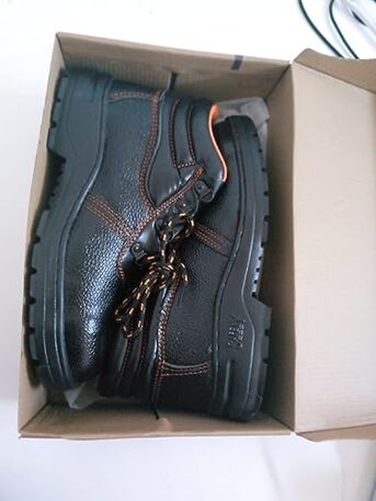 Jubail, Businesses For Sale, Premium Safety Shoes From Taiwan: Fresh Stock Now Available!
