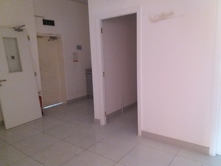 Tubli, Shops, BHD 500,  1 Shop  Shutter Big Shop With Mezanin Floor In -(((Tubli)))