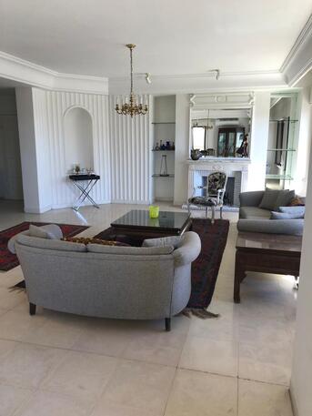 Abdoun, Apartments/Houses, JOD 14000/year,  Furnished,  3 BR,  Fully Furnished 3B Apart With Baconlies In Abdoun 00962777688956