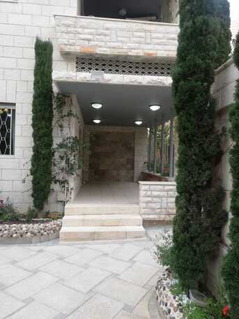 Amman, Apartments/Houses, JOD 6000/year,  Furnished,  1 BR,  Ground Fully Furinshed One Bedroom Apartment With Garden In Jabal Webdeh 00962777688956