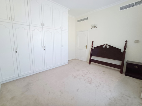 Juffair, Apartments/Houses, BHD 300/month, 2 BR, Well Maintained Family Building