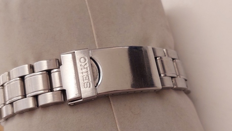 Riyadh, Jewelry, SAR 450,  Seiko Chronograph Watch For Men Original Swiss Made