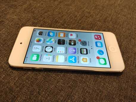 Riyadh, Mobile Phones, SAR 450,  Apple IPod Touch 7th Gen 32GB Silver