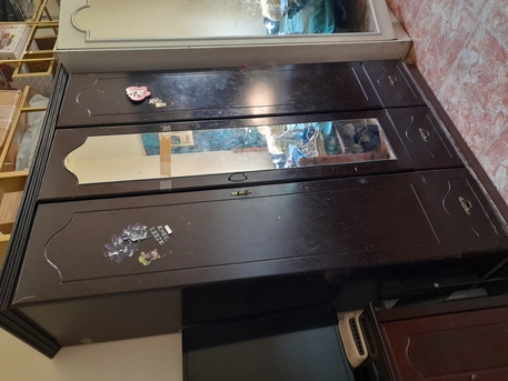 Manama, Bicycles, BHD 20,  Cupboard  For Sale, Glass Cabinet , King Size Cot
