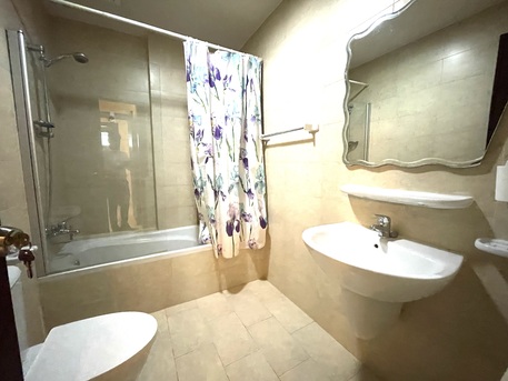 Zinj, Apartments/Houses, BHD 350/month,  Furnished,  2 BR,  105 Sq. Meter,  Cozy Apartment For Rent With Internet And Car-parking