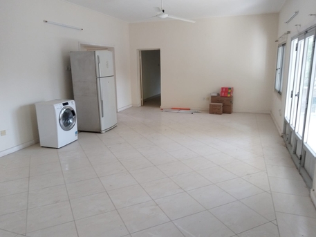 Budaiya, Villas, BHD 425,  SEMI FURNISHED 3 BHK COMPOUND VILLA FOR RENT IN BUDAIYA HIGHWAY:38185065