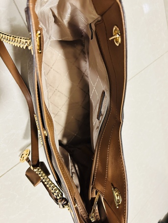 Riyadh, Clothing & Accessories, SAR 150,  Michael Kors Handbag For SALE