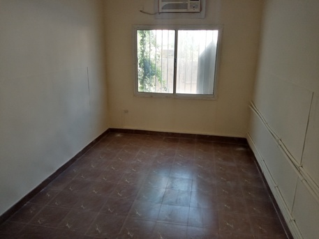 Salmaniya, Apartments/Houses, BHD 150/month,  2 BR,  Semi Furnished 2 Bedroom Flat For Rent In Salmaniya ( Exclusive )