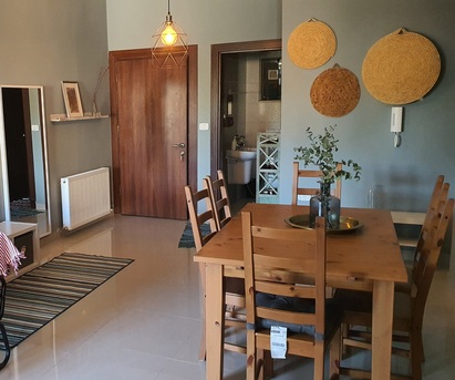 Amman, Apartments/Houses, JOD 14000/year,  Furnished,  3 BR,  Ground Fully Furinshed 3B Apartment With Big Garden And Balcony N Shemsani 00962777688956