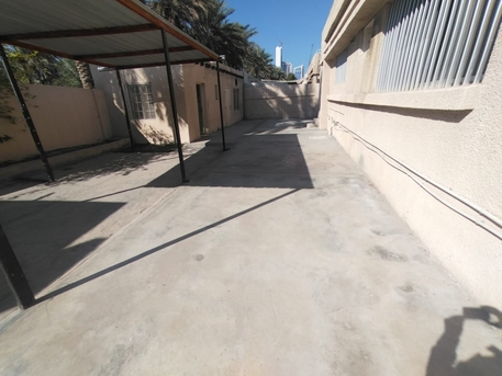 Manama, Villas, BHD 475,  UN FURNISHED 3 BHK COMPOUND VILLA FOR RENT IN BURHAMA SALIHIYA:-38185065