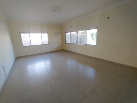 Manama, Villas, BHD 475,  UN FURNISHED 3 BHK COMPOUND VILLA FOR RENT IN BURHAMA SALIHIYA:-38185065