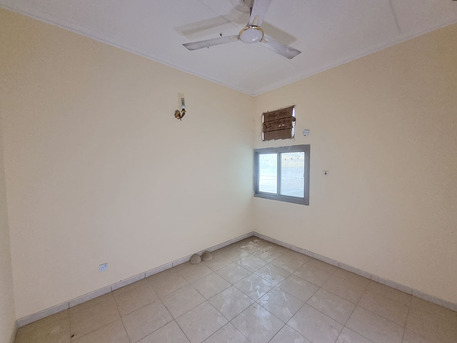 Manama, Apartments/Houses, BHD 150/month,  2 BR,  75 Sq. Meter,  2BHK For Rent In Naim Area (Manama) Family Only - Good Building