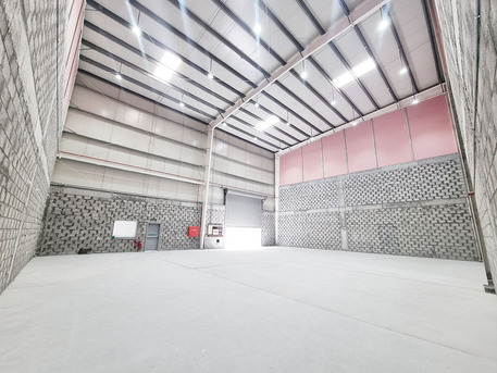 Asker, Warehouses, BHD 830,  336 Sq. Meter,  Warehouse Workshop For Rent In Asker Ras Zuied