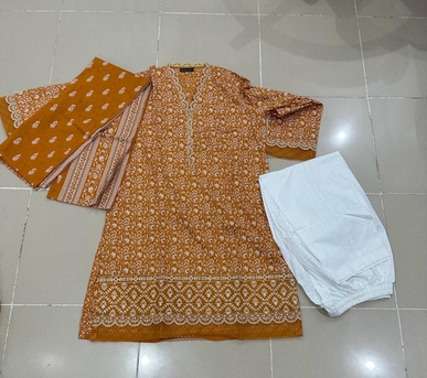 Al Baghdadyiah Al Gharbyia, Clothing & Accessories, SAR 60,  Dress